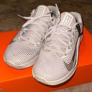 Nike women’s Metcon 6